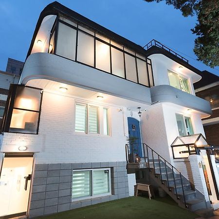 Neat House Hotel Seoul Bagian luar foto