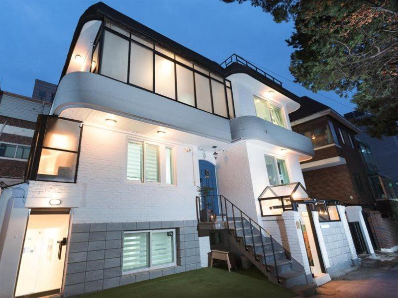 Neat House Hotel Seoul Bagian luar foto