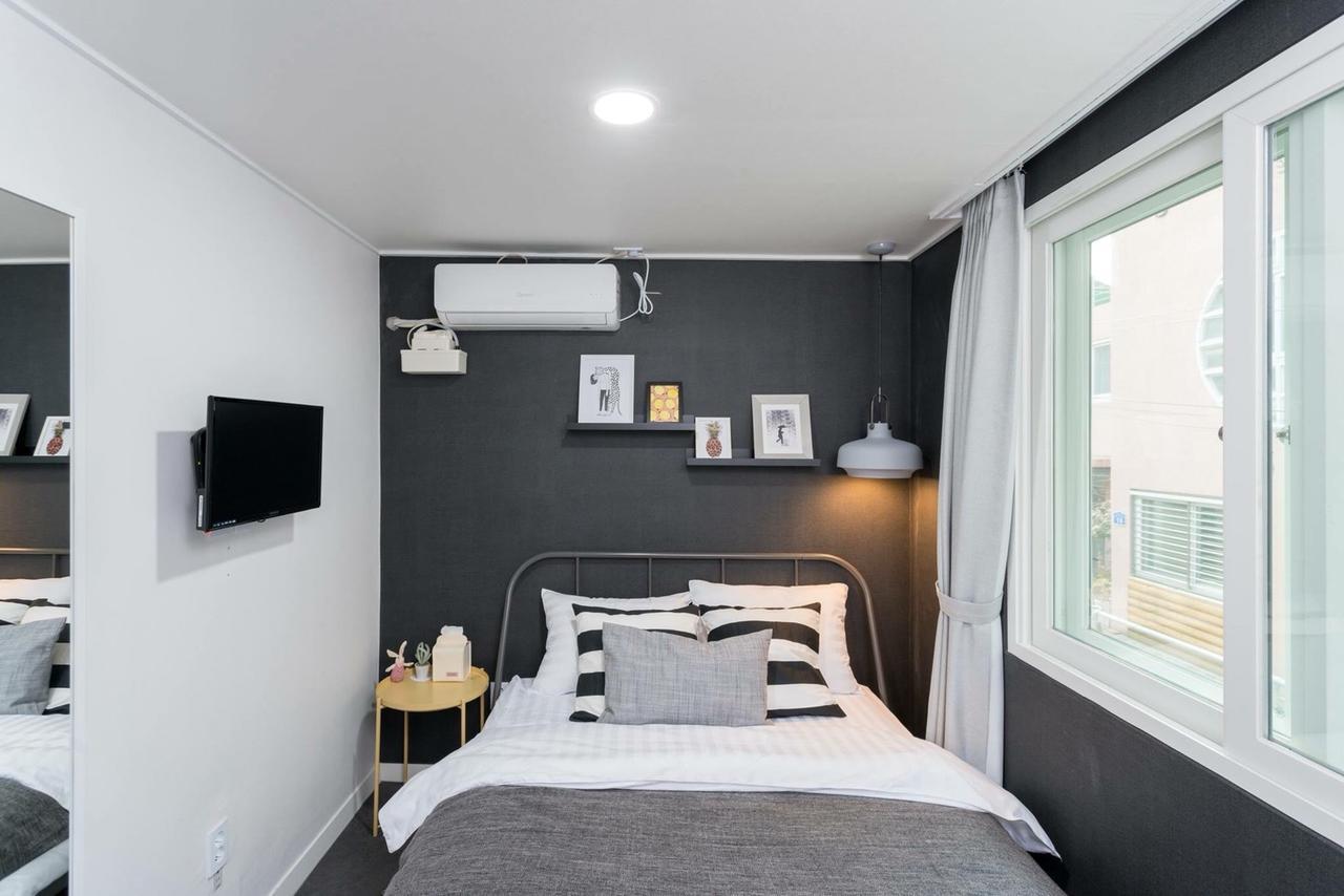 Neat House Hotel Seoul Bagian luar foto