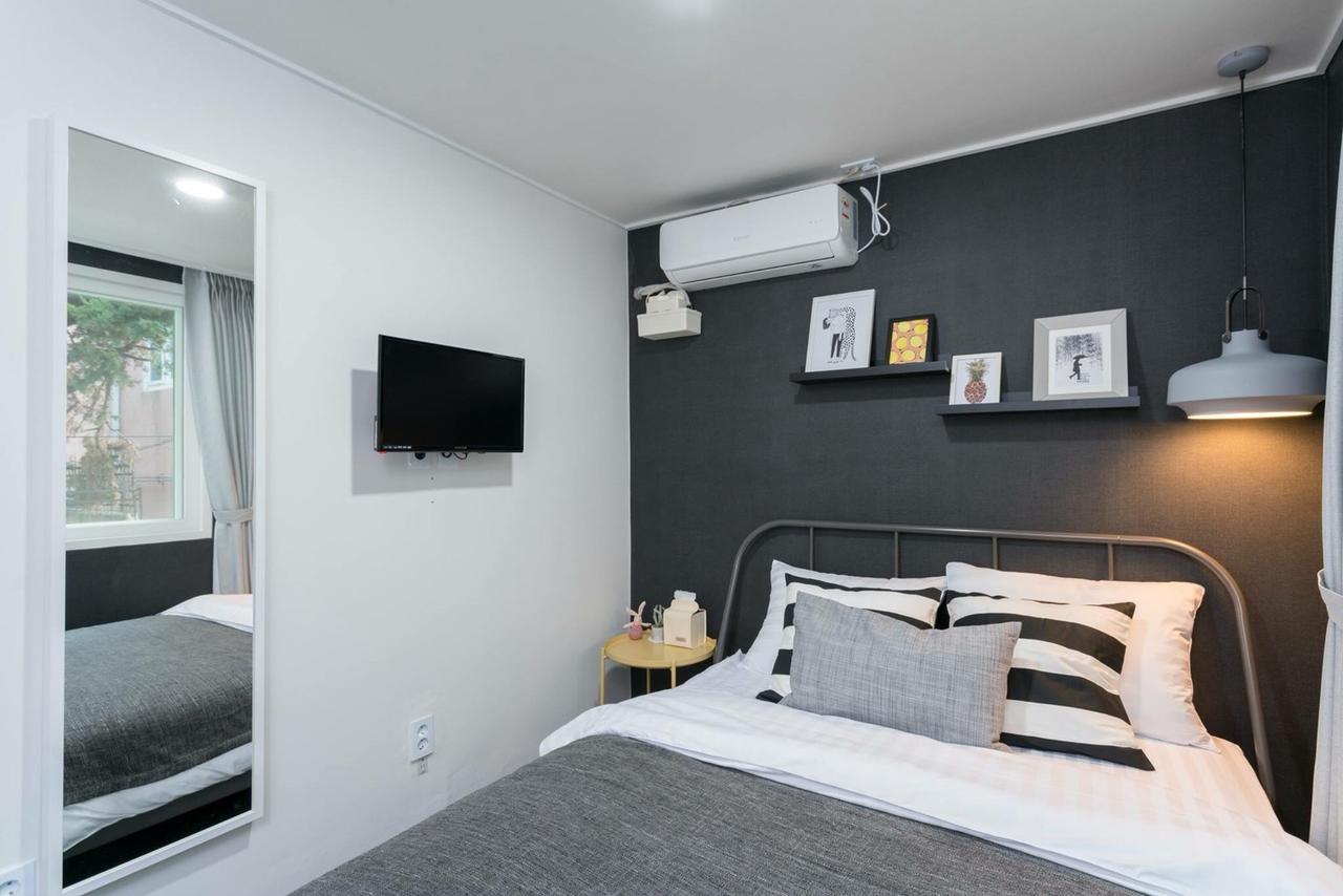 Neat House Hotel Seoul Bagian luar foto