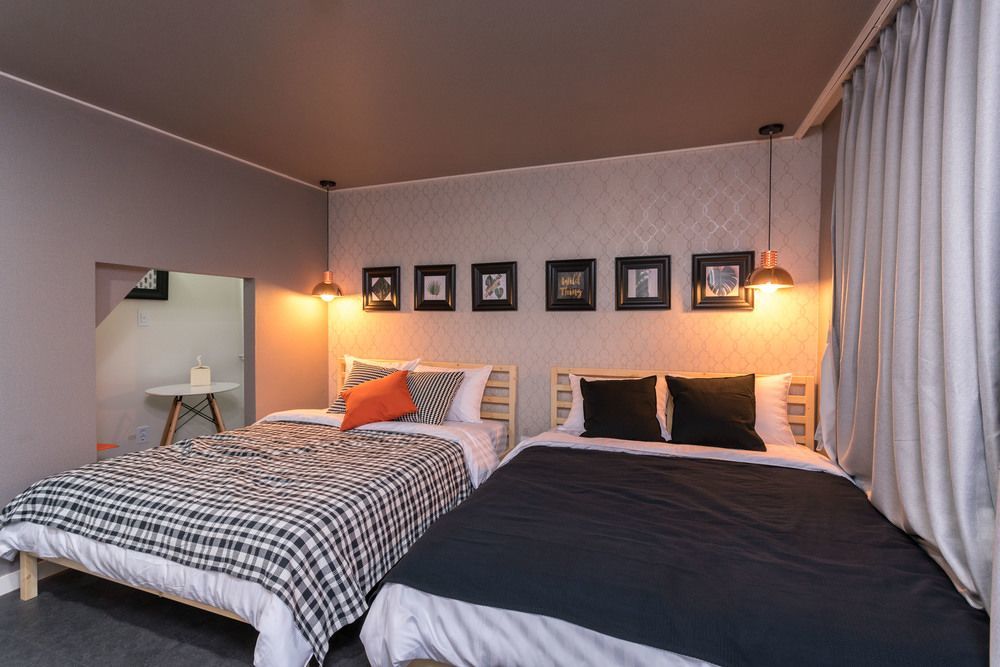 Neat House Hotel Seoul Bagian luar foto