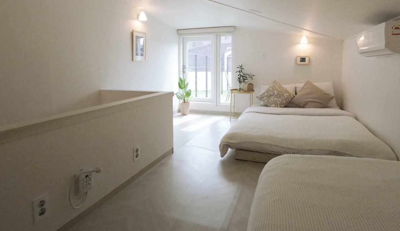 Neat House Hotel Seoul Bagian luar foto