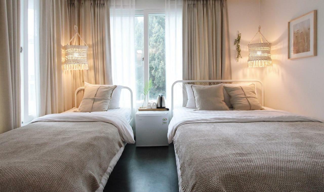 Neat House Hotel Seoul Bagian luar foto