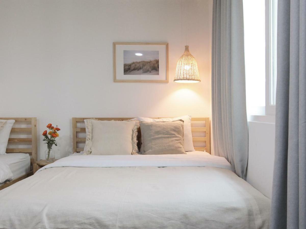 Neat House Hotel Seoul Bagian luar foto