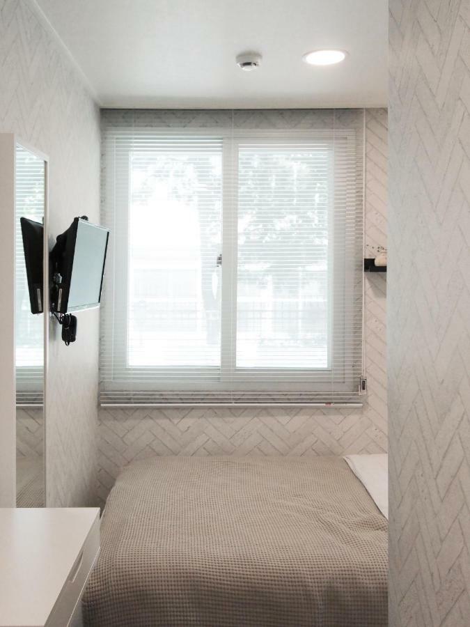 Neat House Hotel Seoul Bagian luar foto